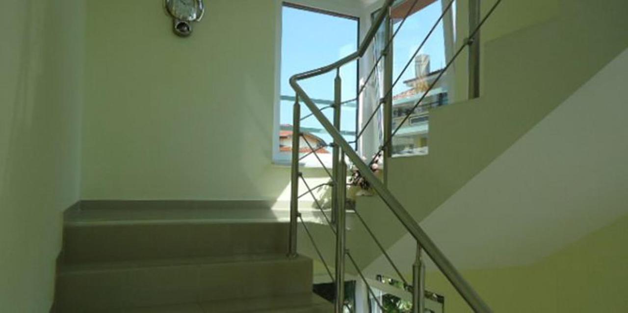 Хотел "Тихия Кът" Sosopol Exterior foto